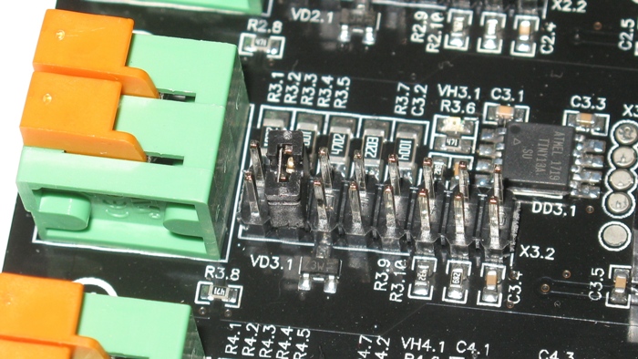 внешний модуль АЦП USB логгер МРД420.6Г имеет перестраиваемый входной делитель напряжения на каждом канале